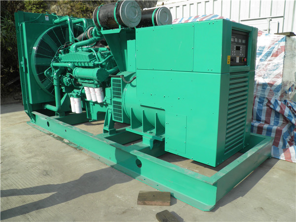 西安出租发电机 发电机组厂家：柴油发电机组的控制屏的作用是什么？